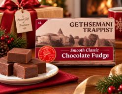 14 oz Classic Chocolate Fudge